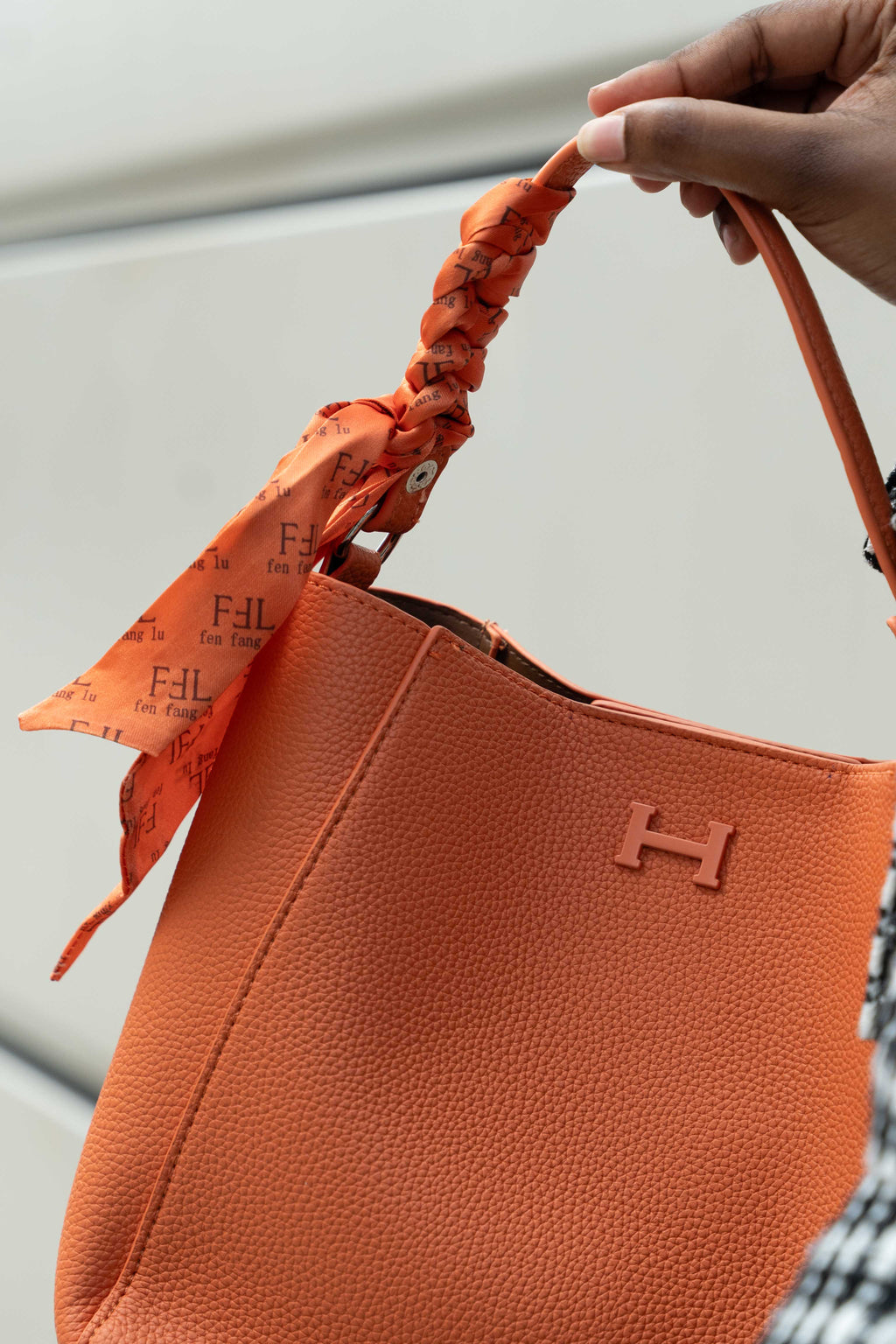 Élise top handle