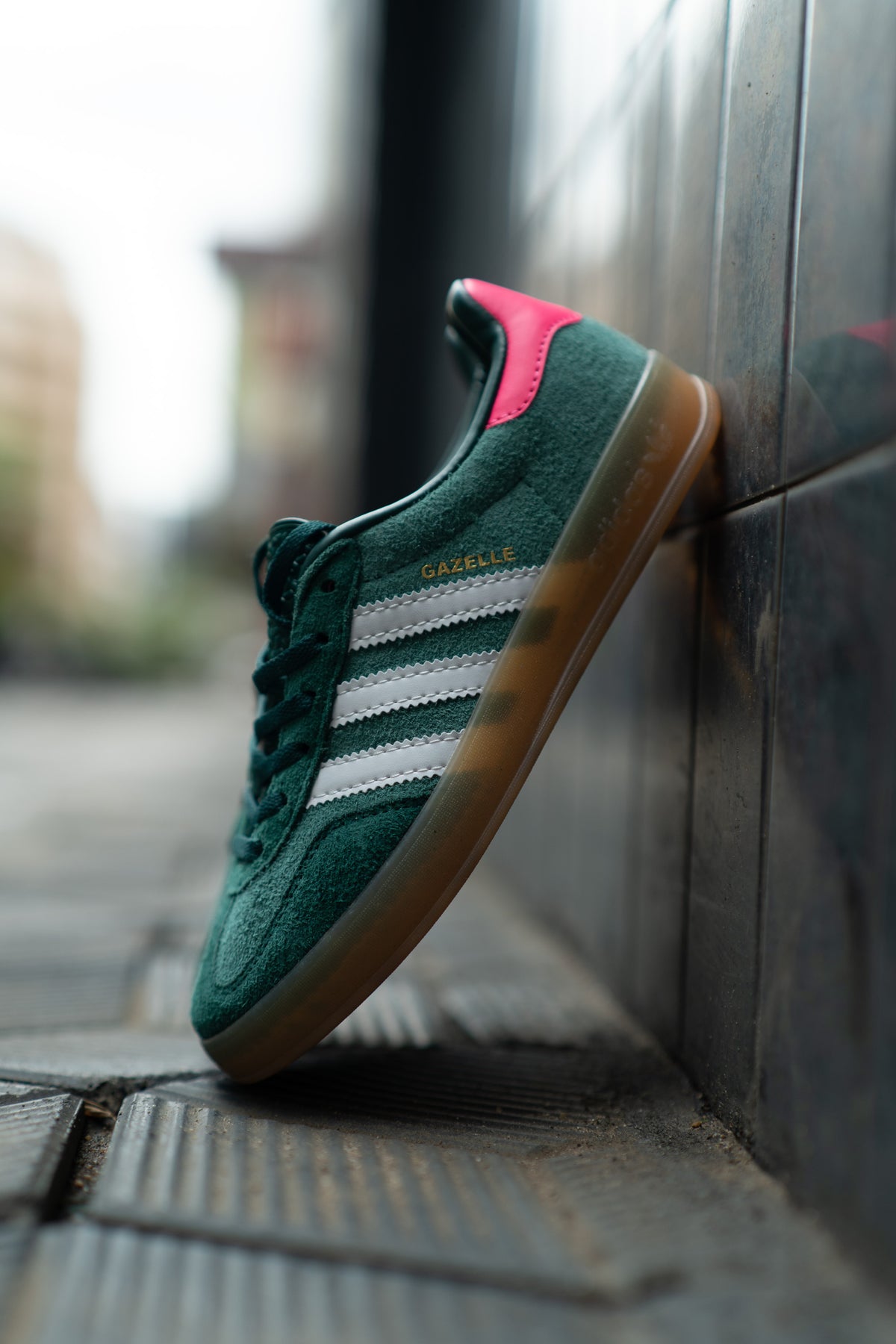 Retro District Sneaker